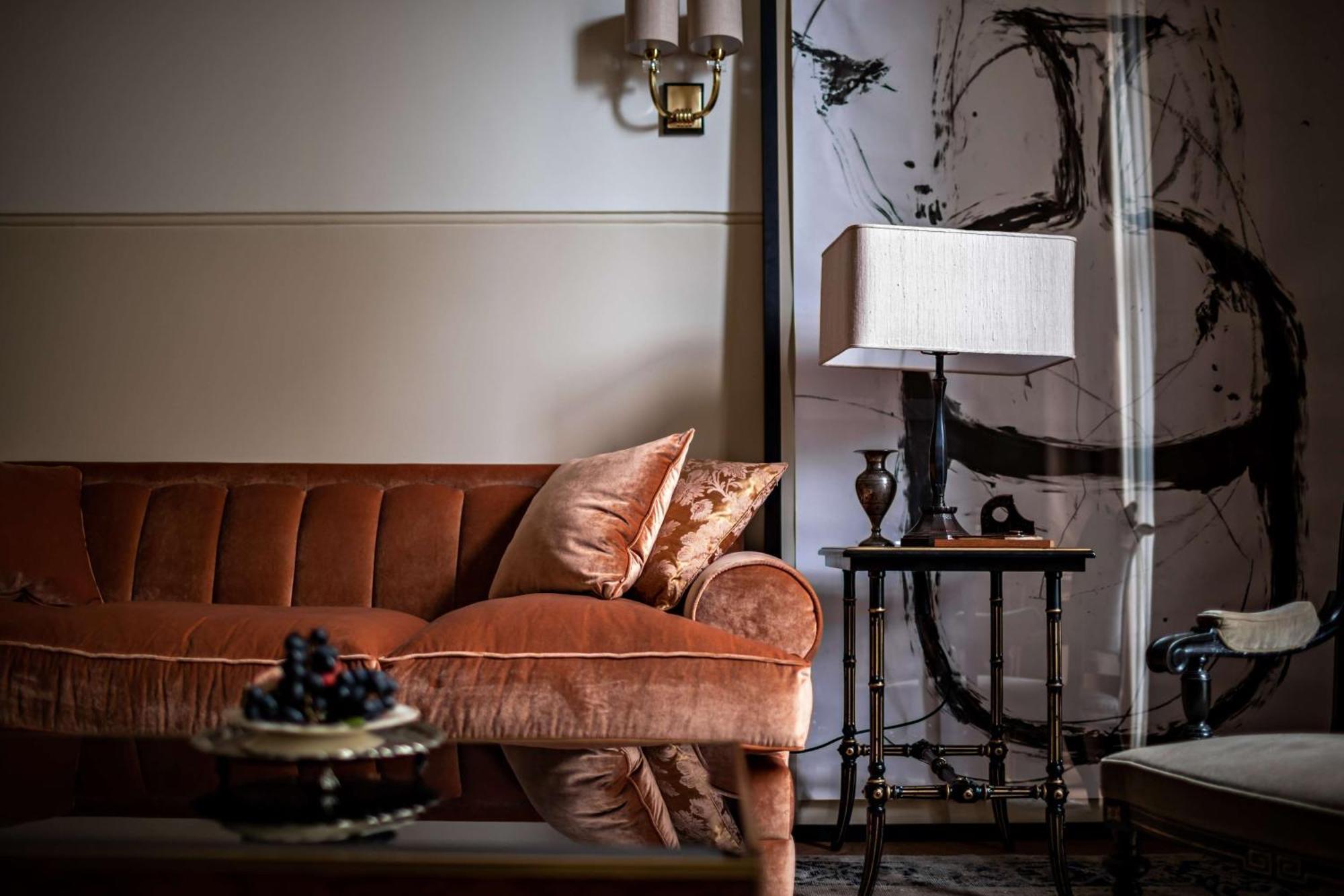 ホテル Nomad ロンドン エクステリア 写真 A velvet sofa