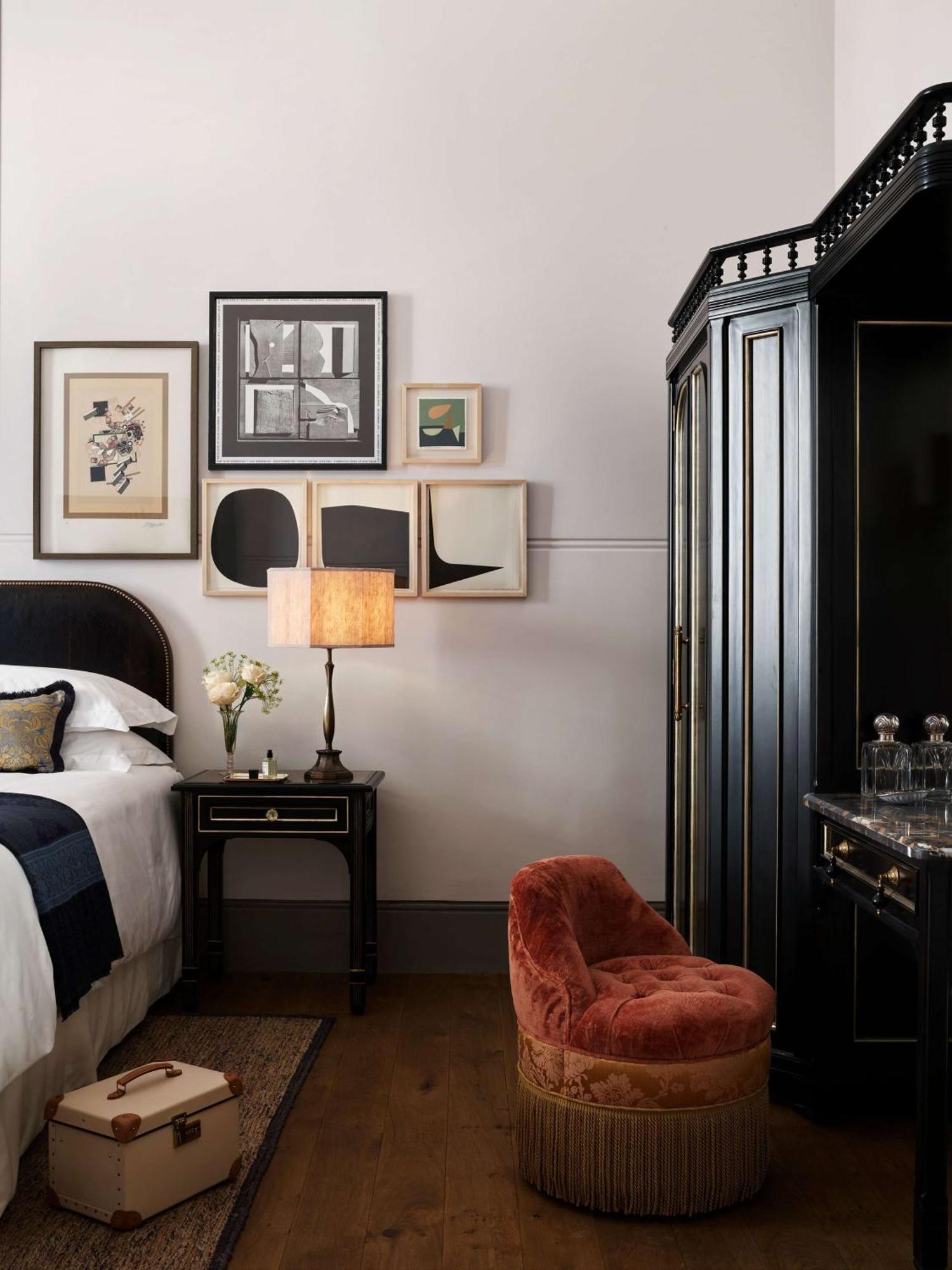 ホテル Nomad ロンドン エクステリア 写真 A bedroom at The Ivy Hotel