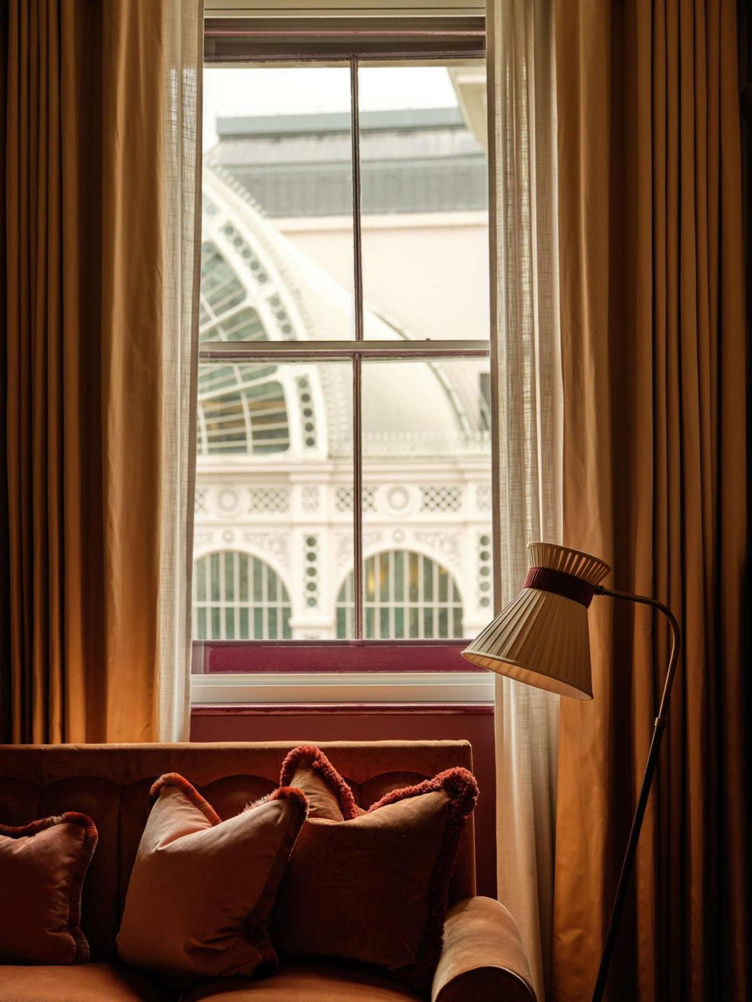 ホテル Nomad ロンドン エクステリア 写真 A room at the hotel